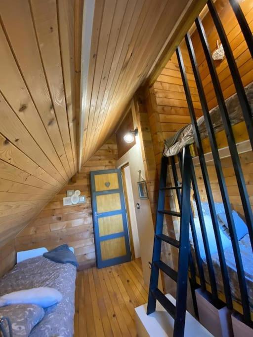 Chalet En Bordure De Foret ベトン エクステリア 写真
