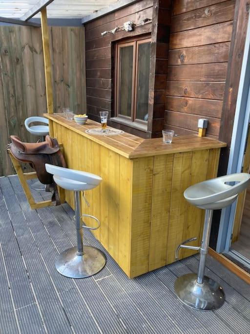 Chalet En Bordure De Foret ベトン エクステリア 写真